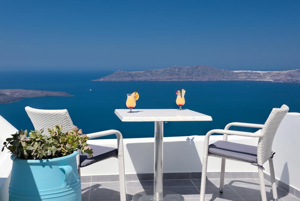 Remvi Suites Firostefani Rum bild